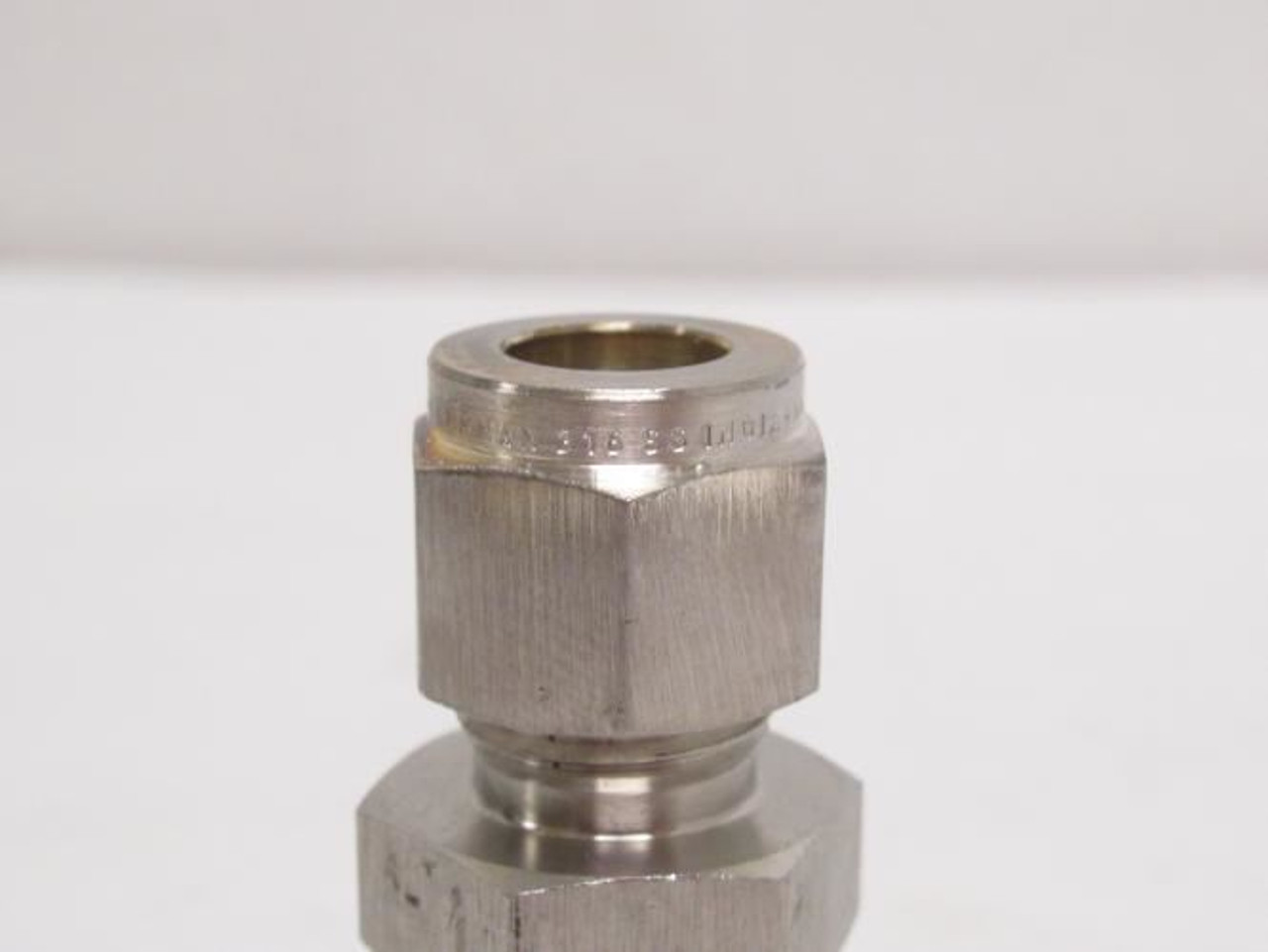 MFG- SS-810-6-6, Tube Reducer Union, SS-316, 1/2" x 3/8"