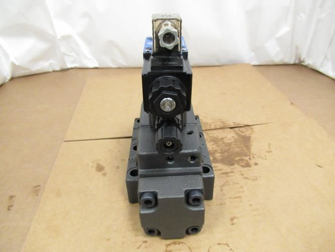 Northman SW-G06-C4B-A120-20-PO, Directional Control Valve