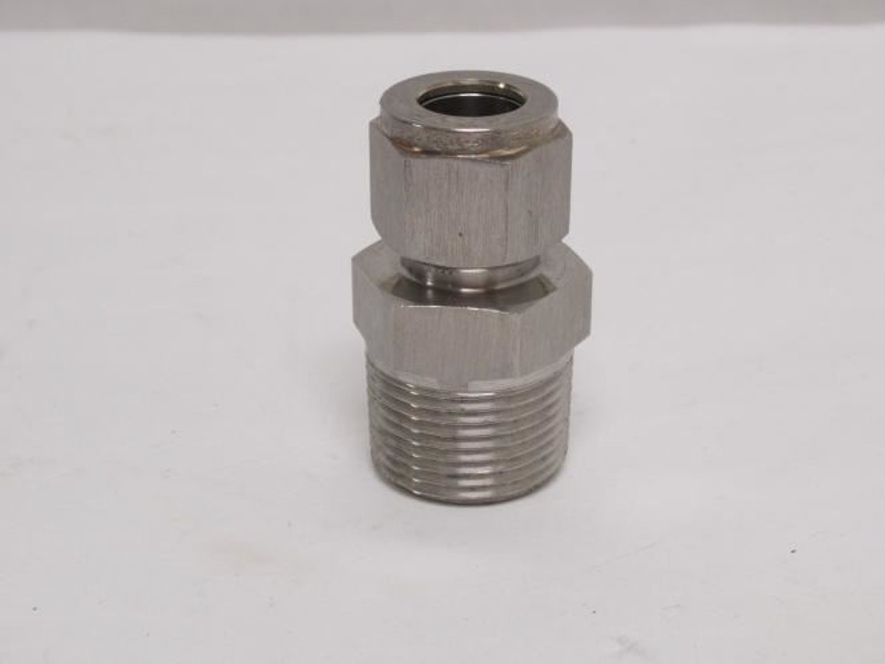 MFG- SS-810-1-12, Tube Adapter, SS-316, 1/2" Tube x 3/4MNPT