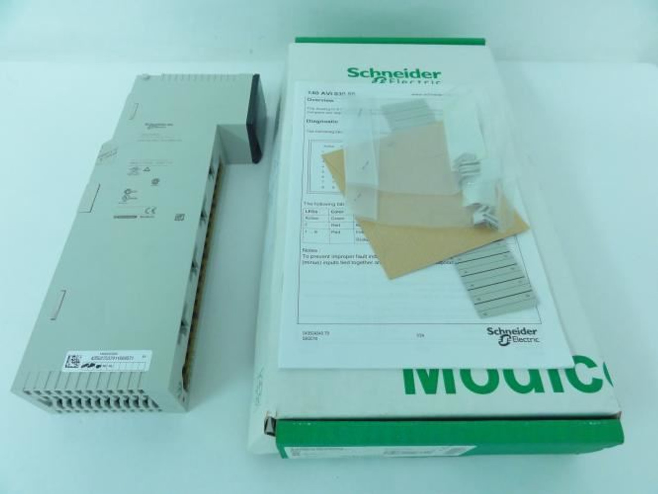 Schneider 140AVI03000, Modicon Quantum Analog Input Module