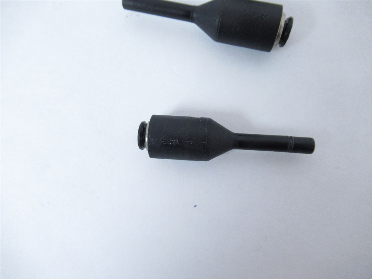 Legris 3166 53 04; Lot-3 Reducer Fitting 1/8PTC x 5/32tube