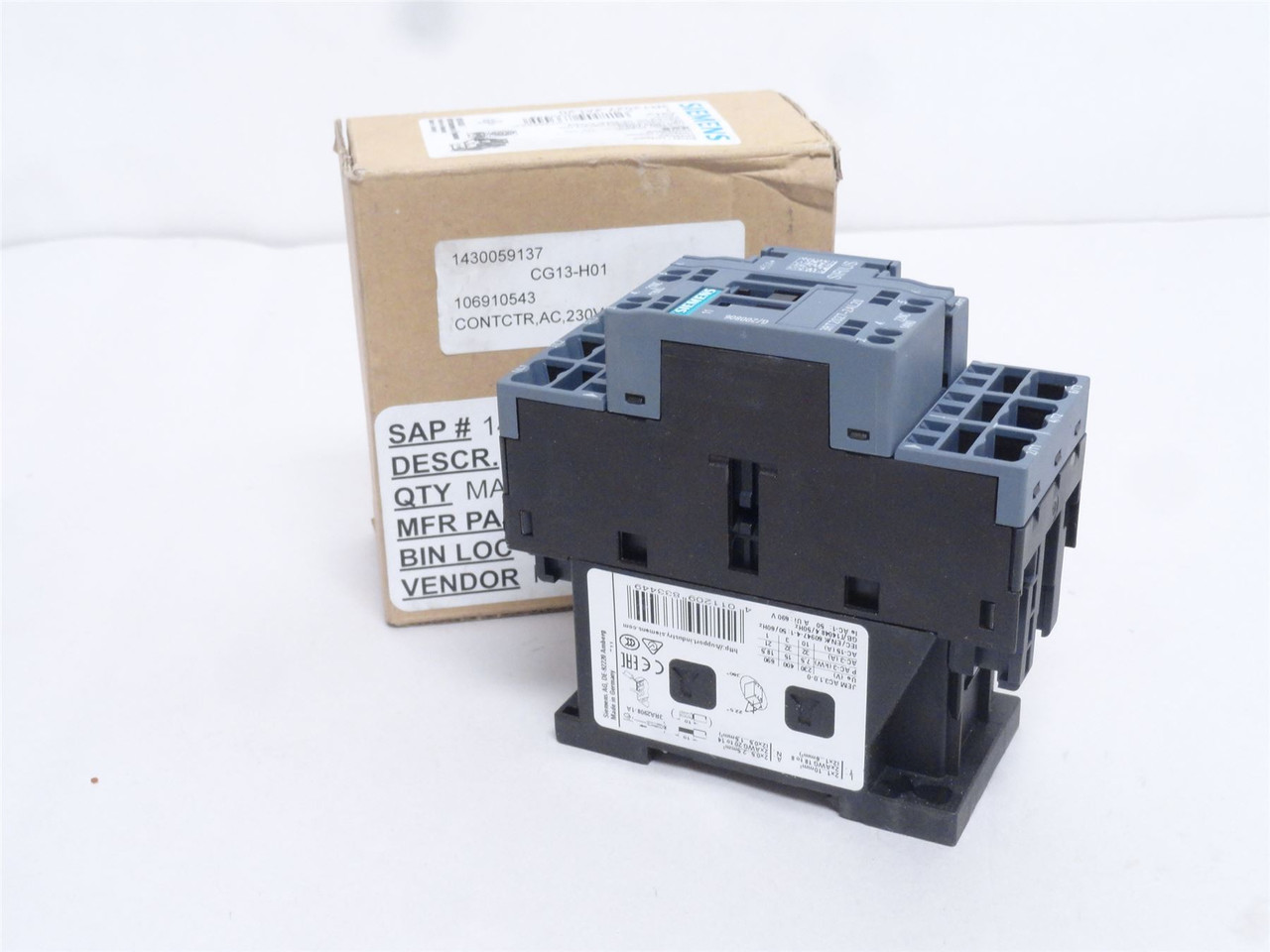 Siemens 3RT2027-2AL20; Contactor 32A; 690VAC; Coil: 230VAC