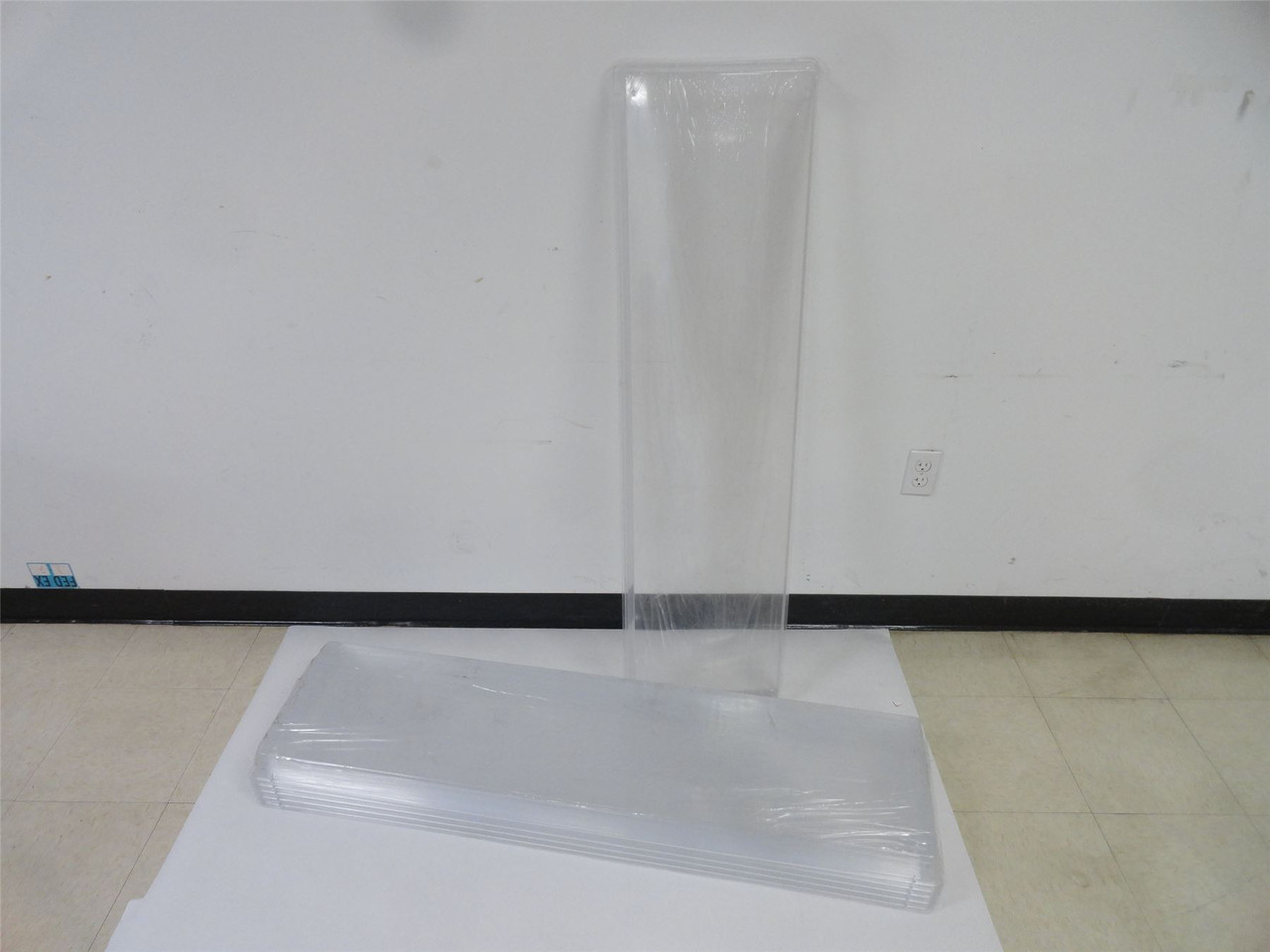 MFG- MDL-UNKN-244481; Lot-6; Fluorescent Light Lenses