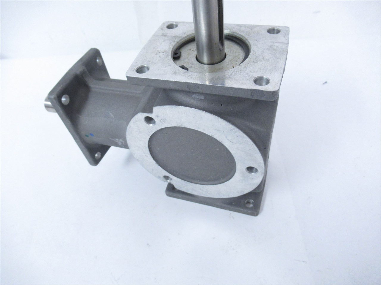 Hub City 0220-00408; GearBox .75" Input/Output 2/1 Ratio AD3