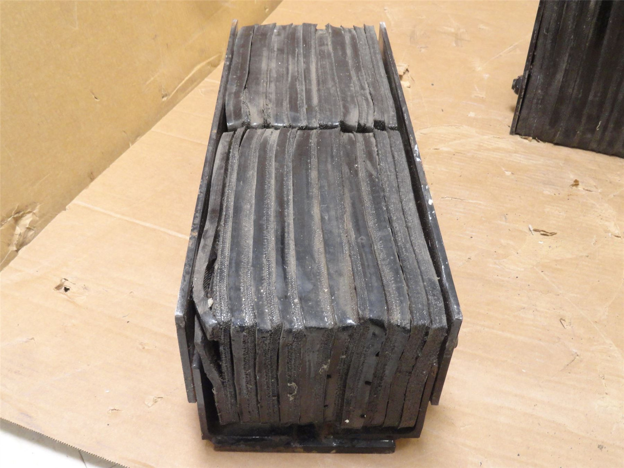 APS AP0432; Lot-2; Vertical Laminated Rubber Dock Bumper