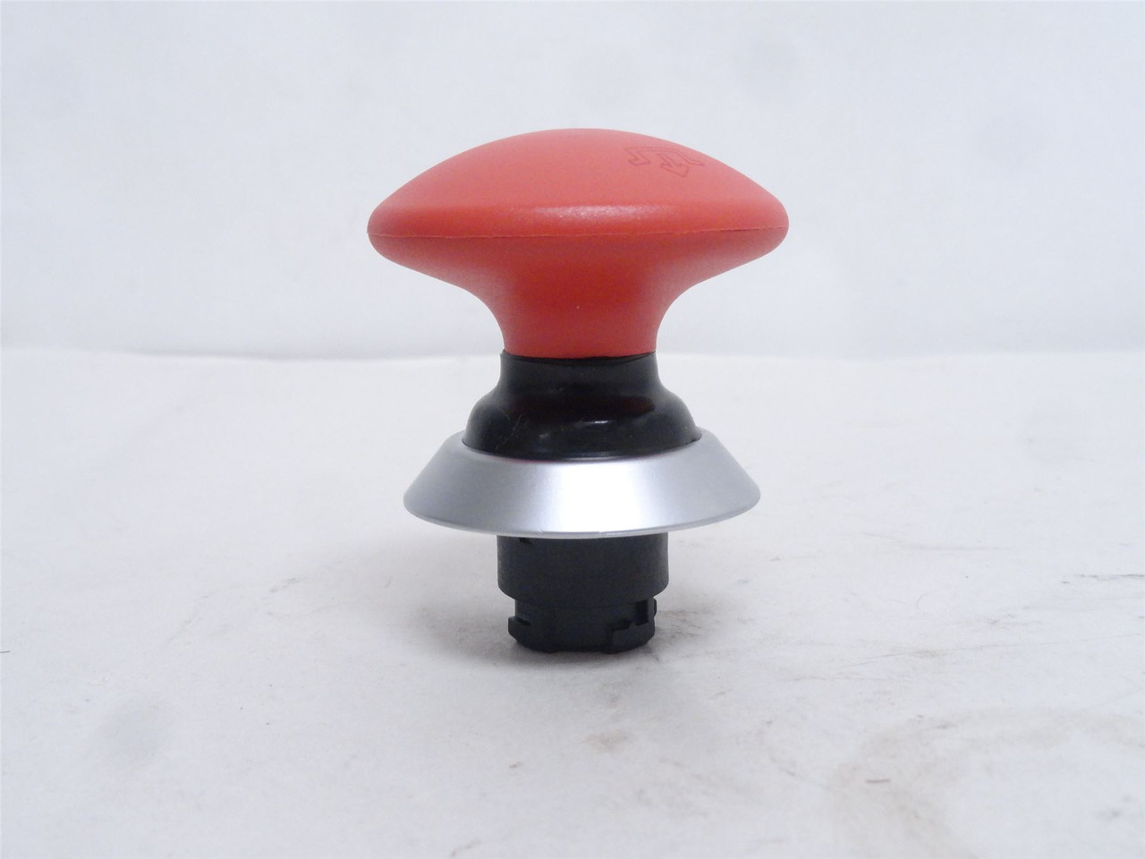 Schmersal NDRZ50GR/RT; Emergency stop latching pushbutton