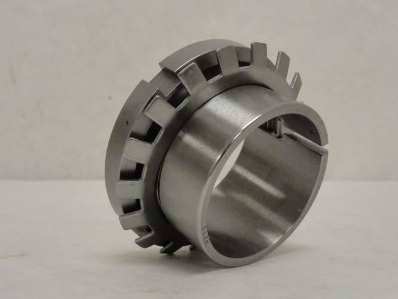 SKF H 211; Adapter Sleeve W/Locknut; 50mm ID;M55x2 mm Thread