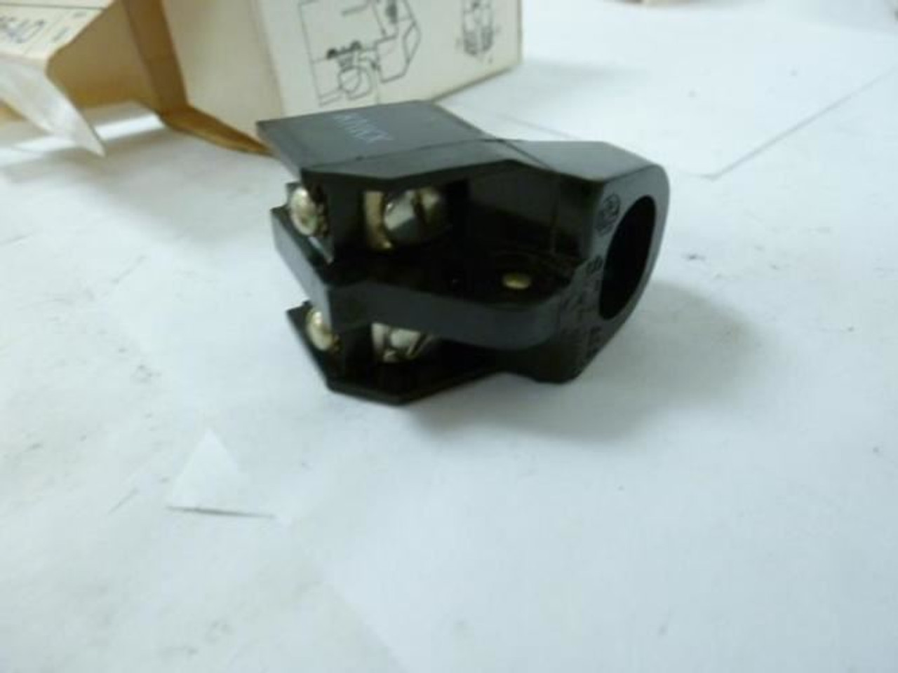 Allen-Bradley A95-AO; Auxiliary contact for Disconnect