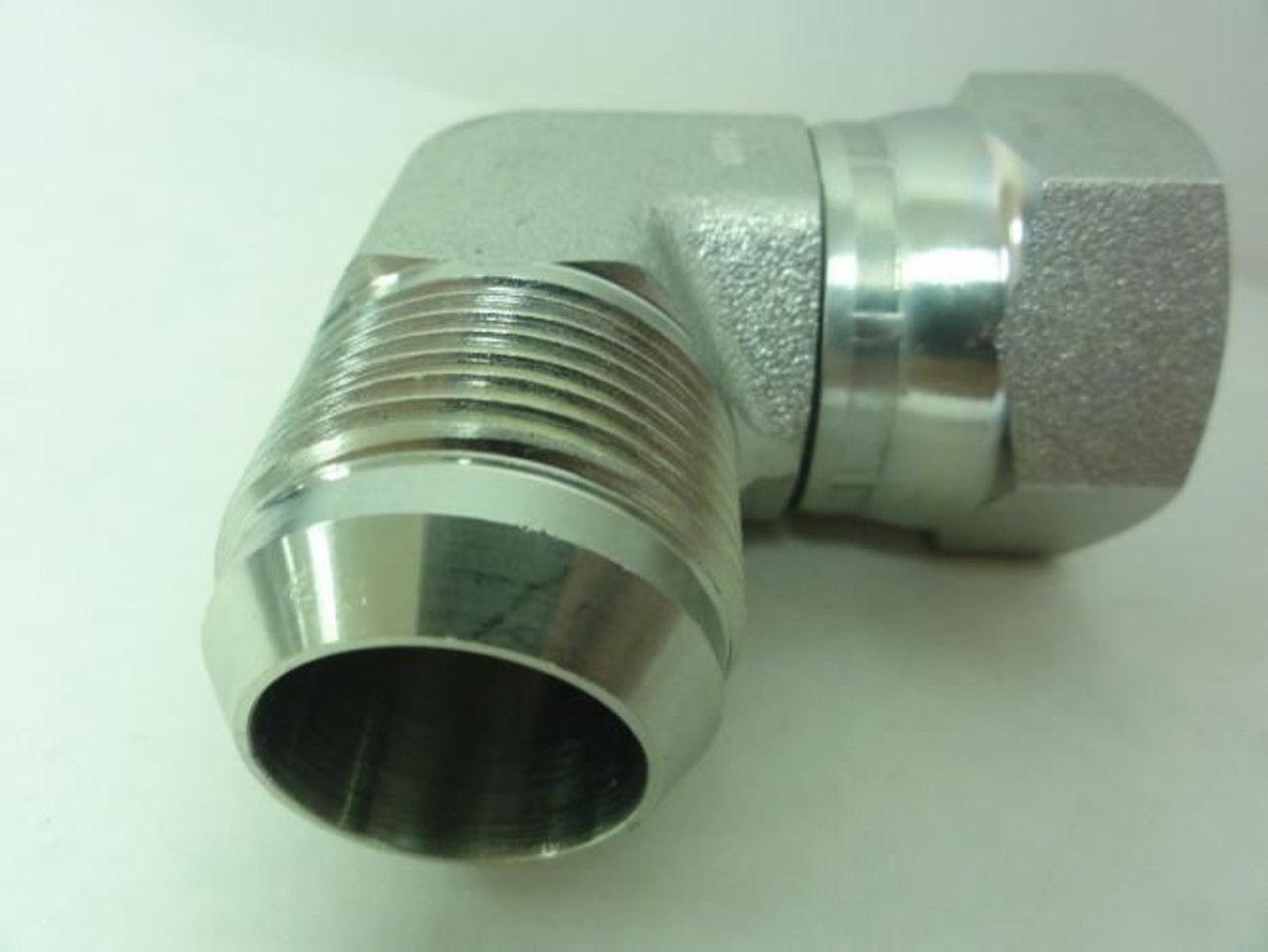 Parker 16 C6X; Swivel Nut Elbow; 90Deg; 1 JIC x 1 JIC