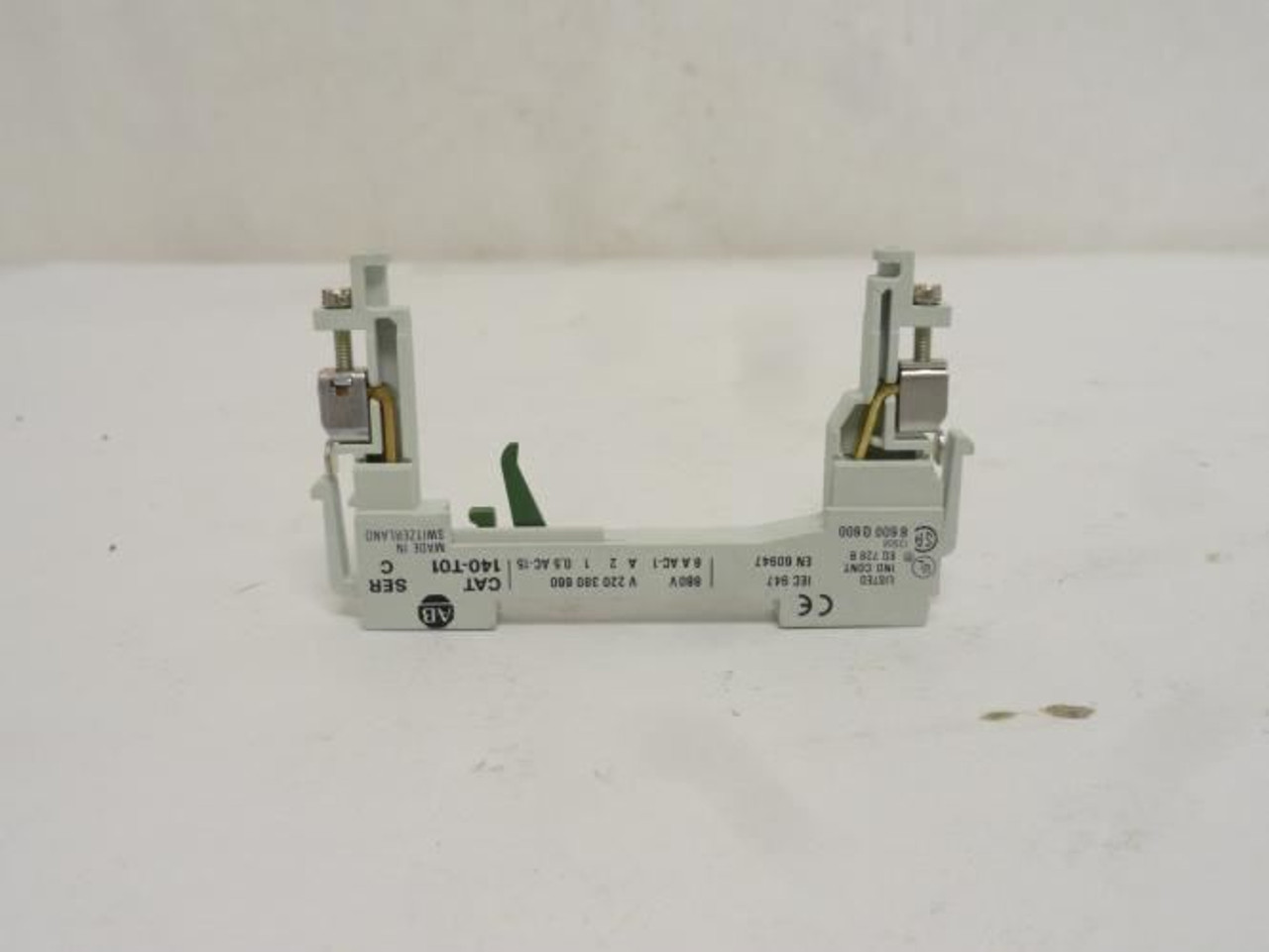 Allen-Bradley 140-T01; Indicating Contact Block Trip 6A; 660V