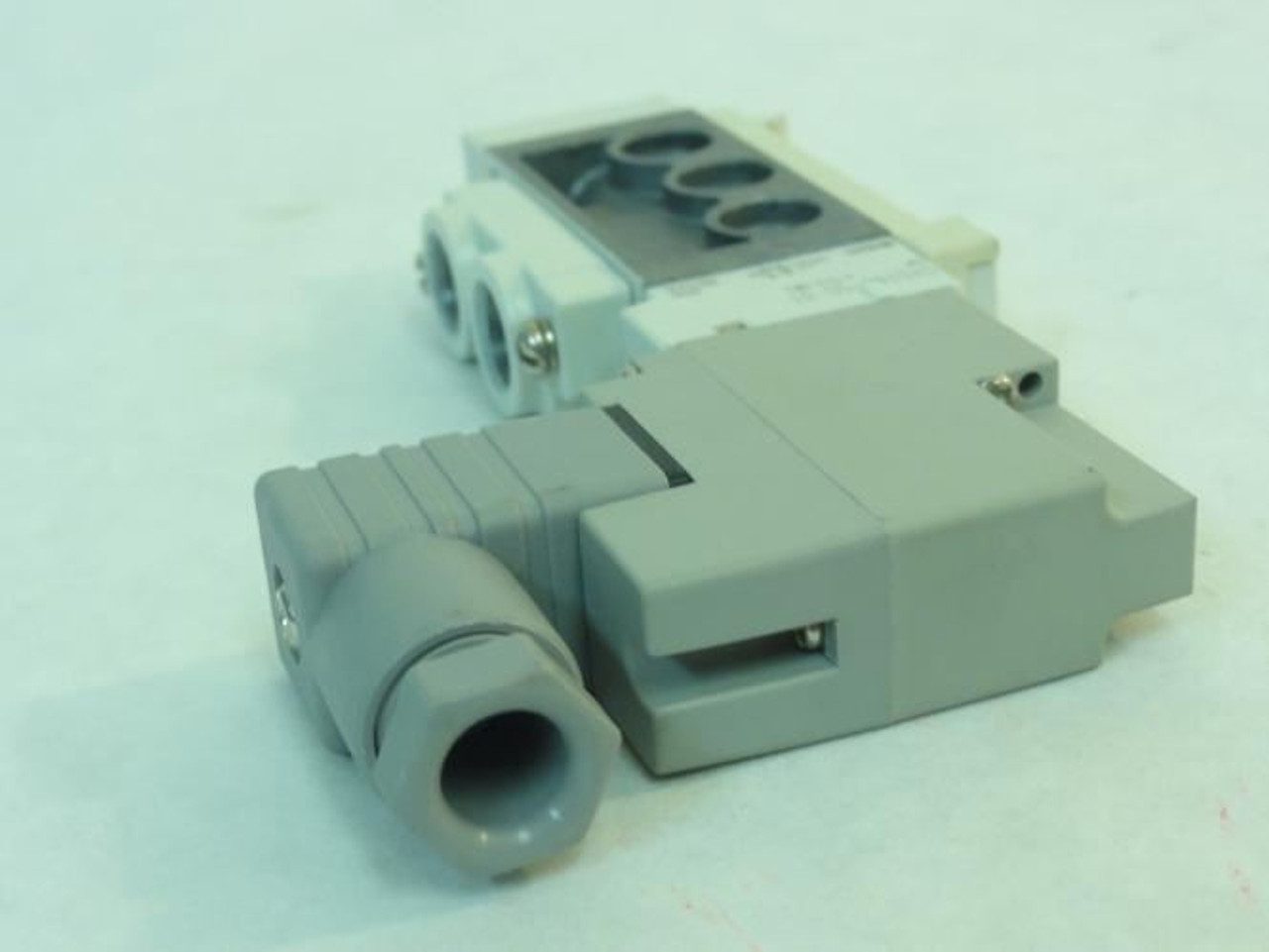 SMC SY5160-5D-01; Solenoid Valve; 24VDC; 0.15-0.7MPa; 1/8" Ports