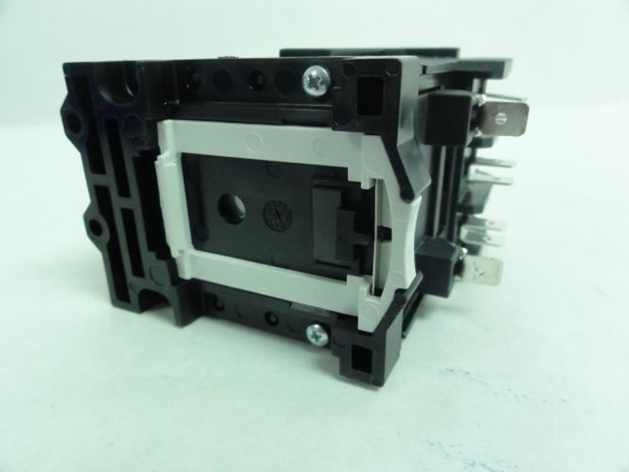 Eaton C25DRD330B; Contactor 30A; 600V; 3P; Coil: 240VAC
