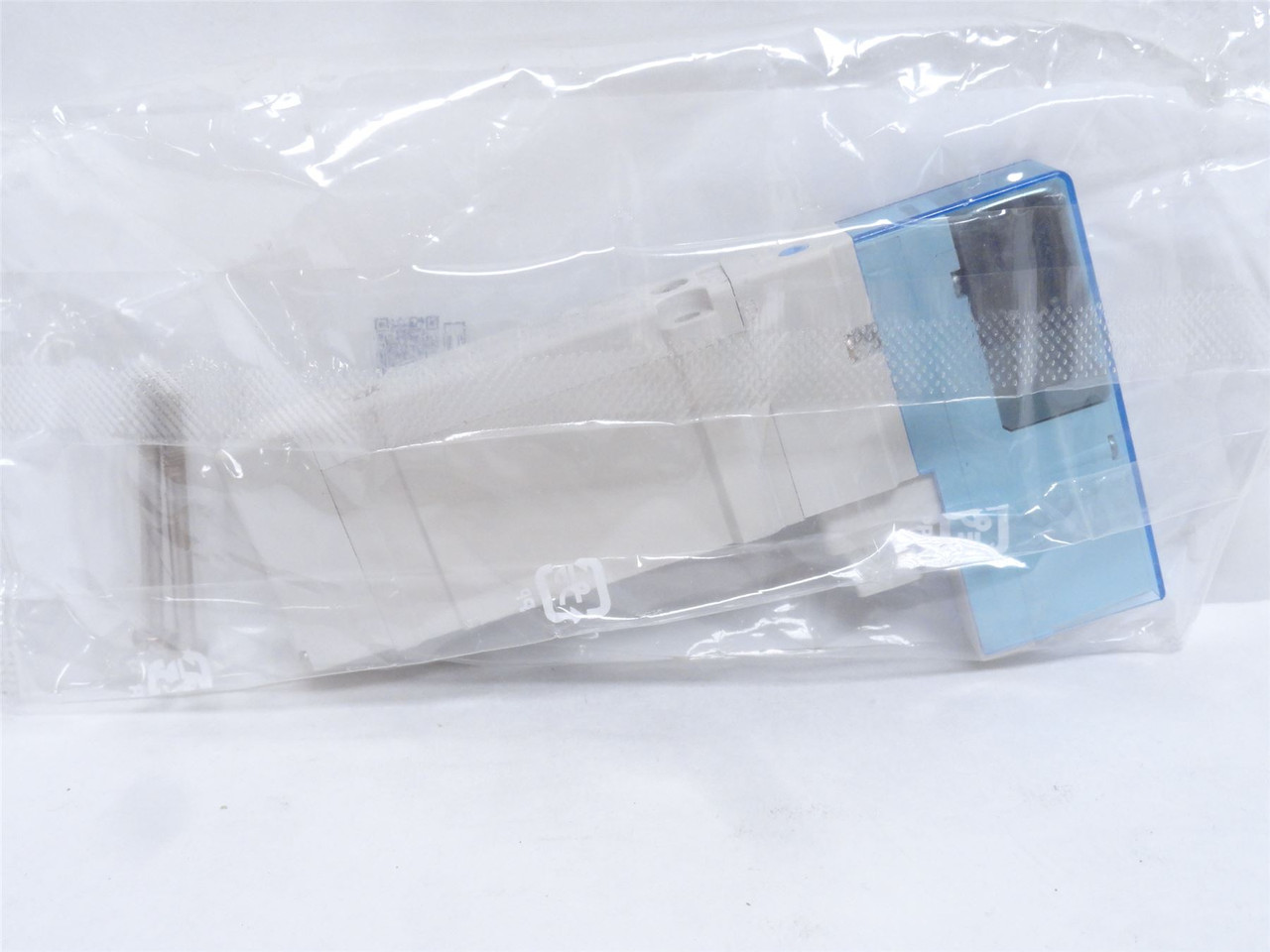 SMC SY5100-5U1; Air Solenoid Valve; 0.7MPa; 24VDC; 2-Position