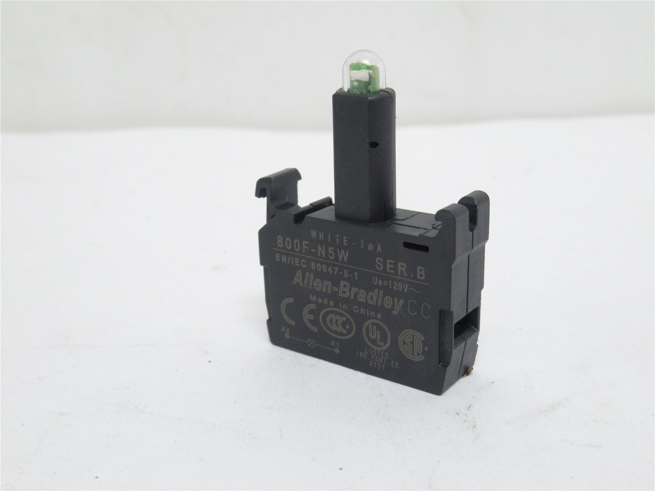 Allen-Bradley 800F-N5W; Integrated LED Module; 22mm; 120VAC