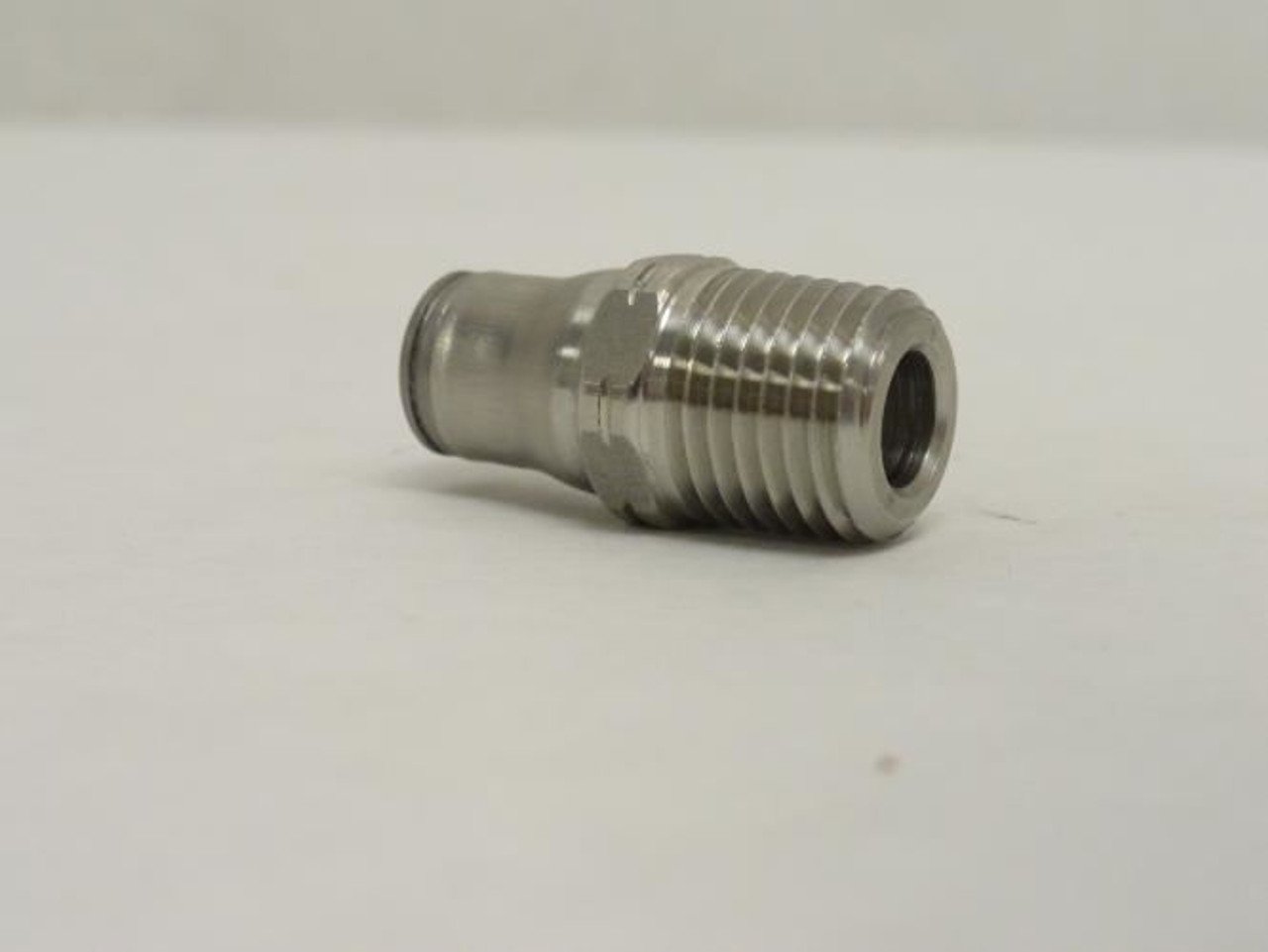 Legris 3805 56 14; Lot-2 Male Connector; 1/4" Tube x 1/4MNPT