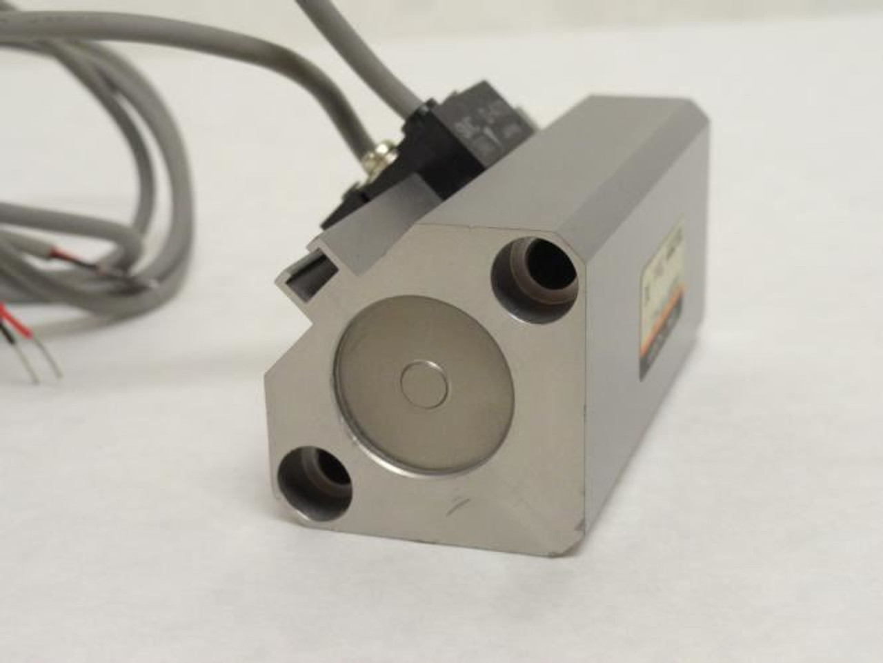 SMC CDQ2B20-45D-A73; Air Cylinder W/Auto-Switch; 20mm ID
