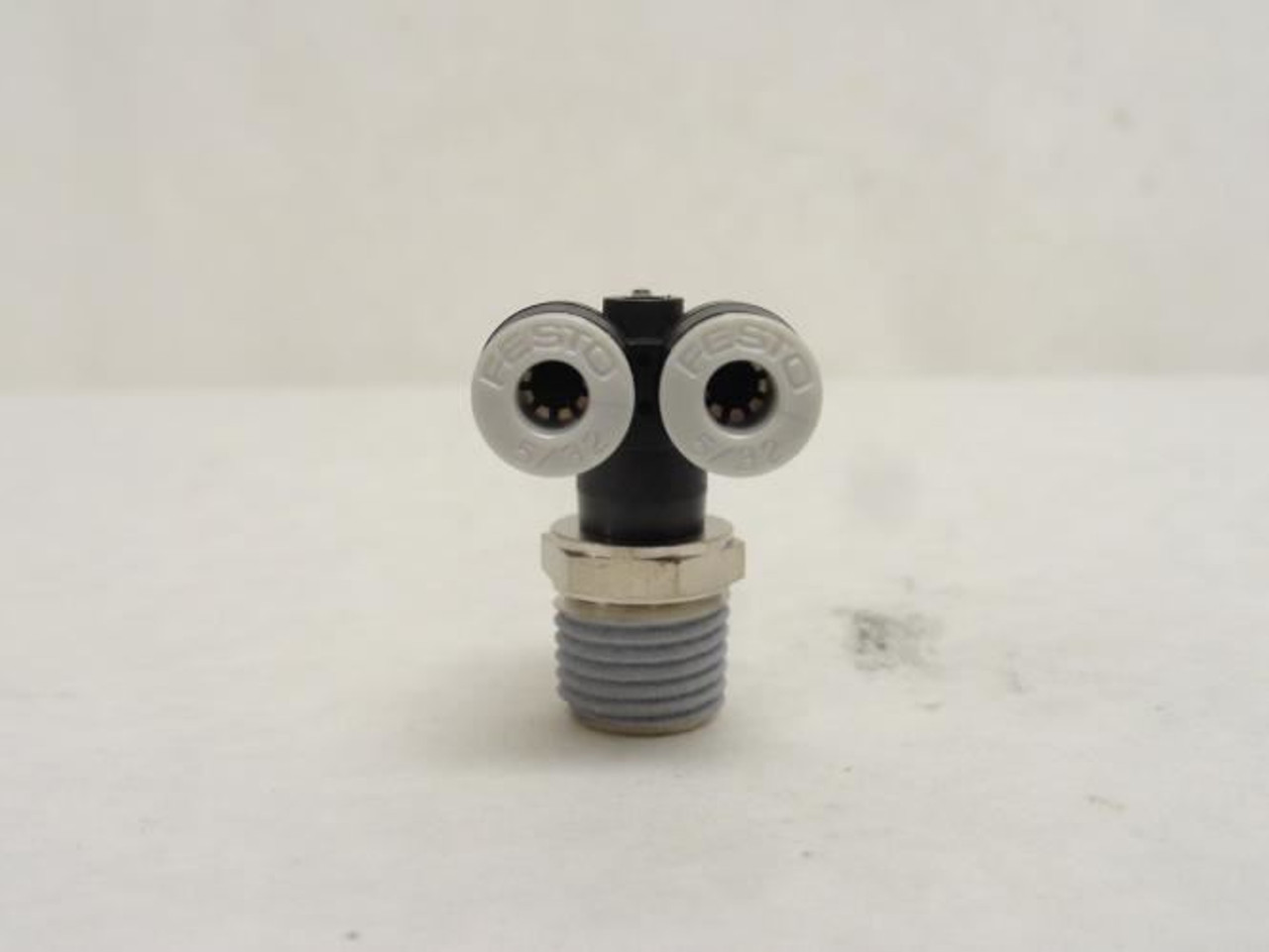 Festo QSYL-1/4-5/32-U; Lot-3 L-Fitting 153780; 5/32"Tube 1/4NPT