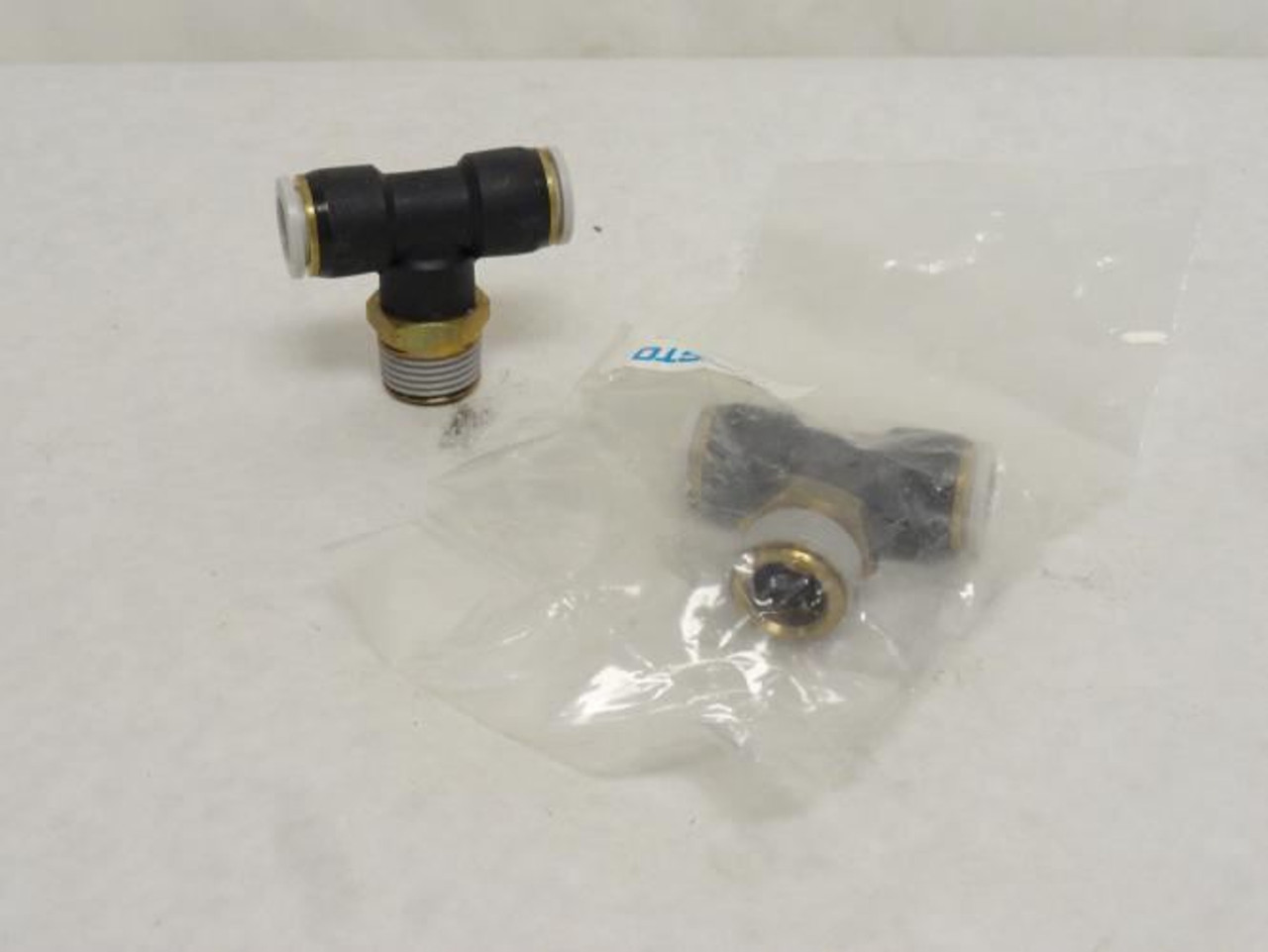 Festo QBT-1/2-1/2-U; Lot-2 T-Fitting 533322; 1/2" PTC x 1/2 NPT