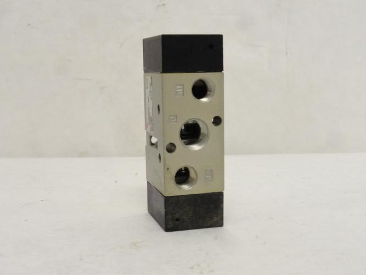 SMC NVFA3230-02T; Pneumatic Valve Base 0.1-0.9MPa