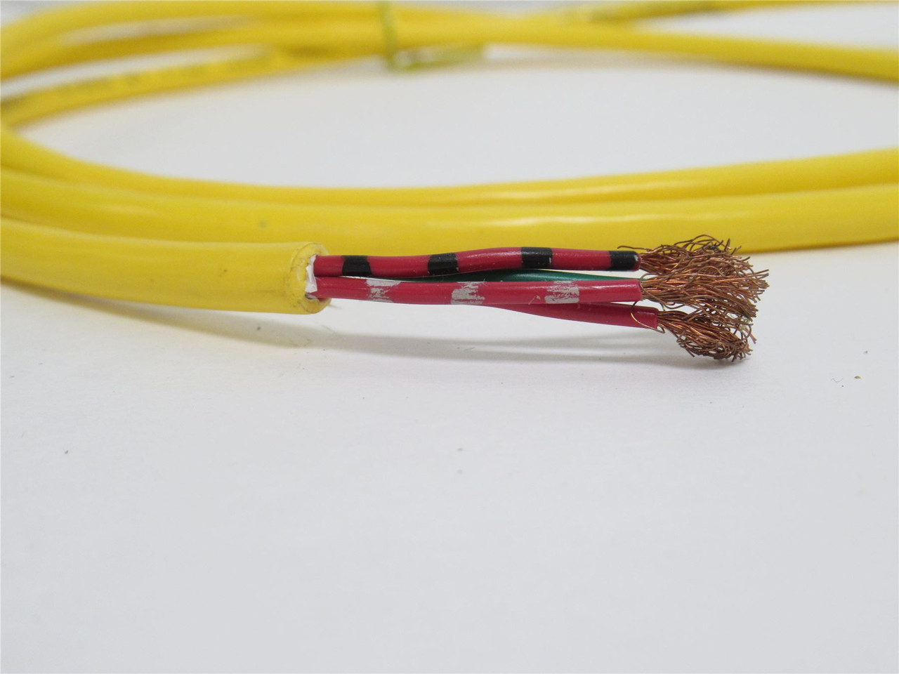 Woodhead 1200720334; Single-Ended Cordset; 4 Pole; 600V. 4 Amp