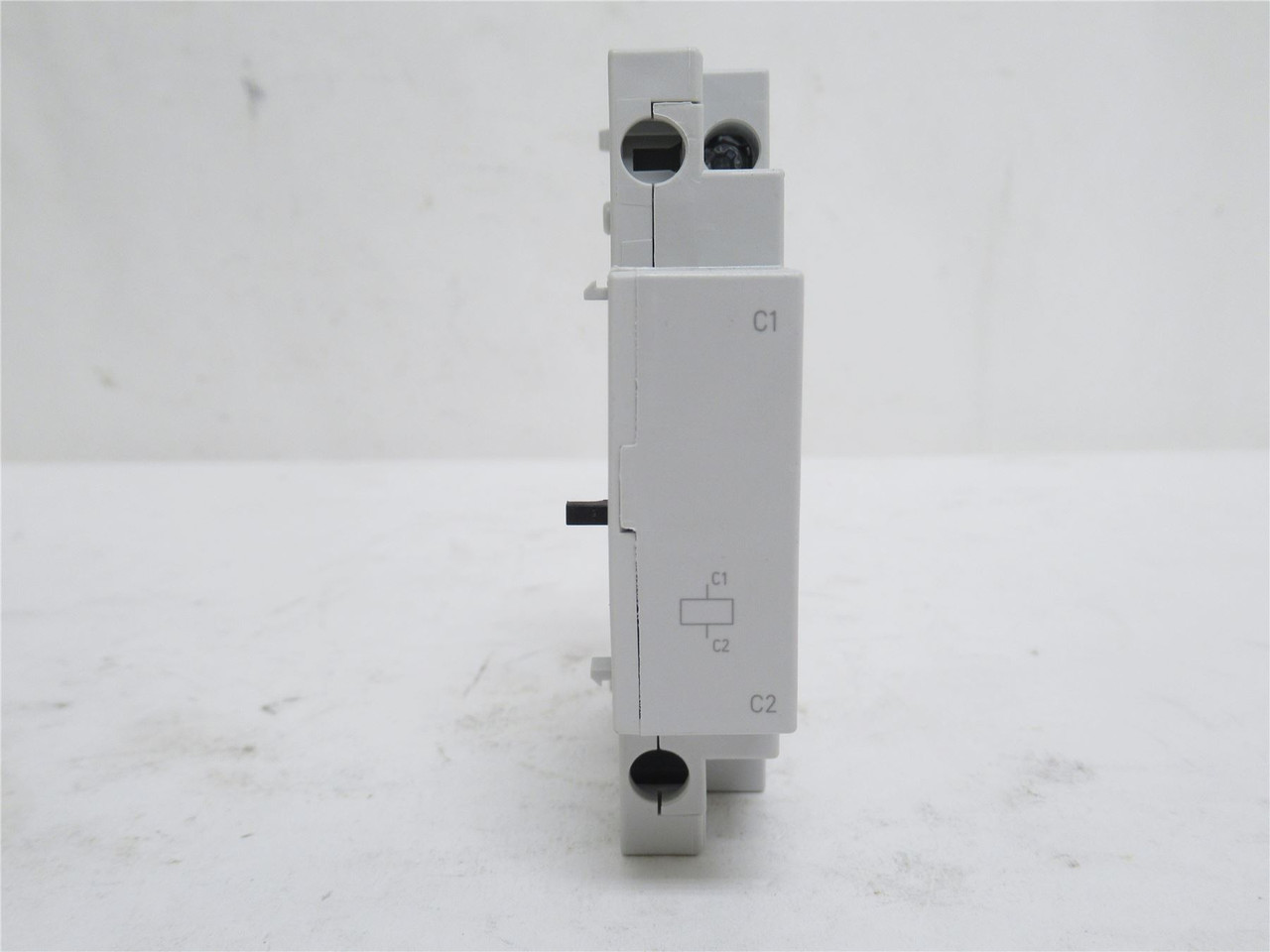 Siemens 3RV1902-1DF0; Aux Release; Shunt Trip; 90-110VAC