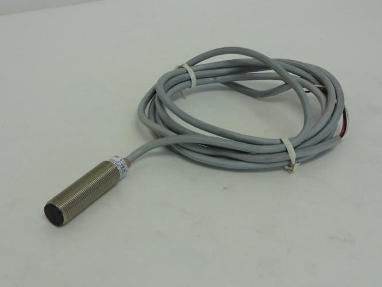 Micro Switch FYAA3A1-2; Prox Sensor; 8.5-20VDC; No Nuts