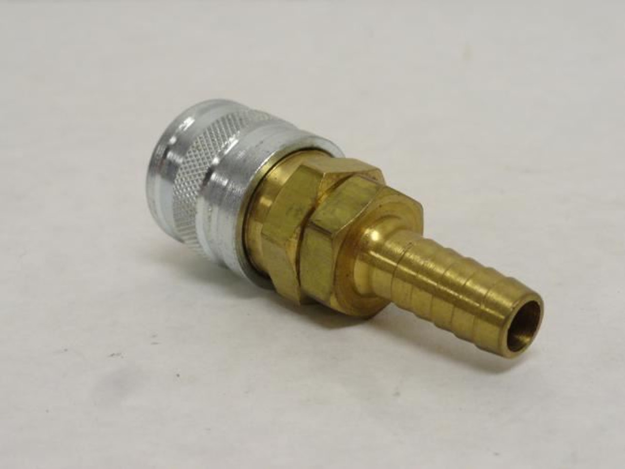 Foster Mfg 3703W; Manual Connect Fitting; One Way; Size: 3/8"