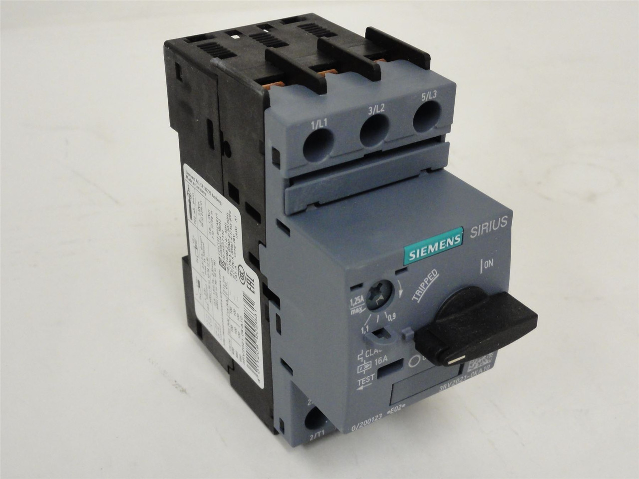 Siemens 3RV2021-0KA10; Manual Starter; 0.9-1.25A; 3Pole