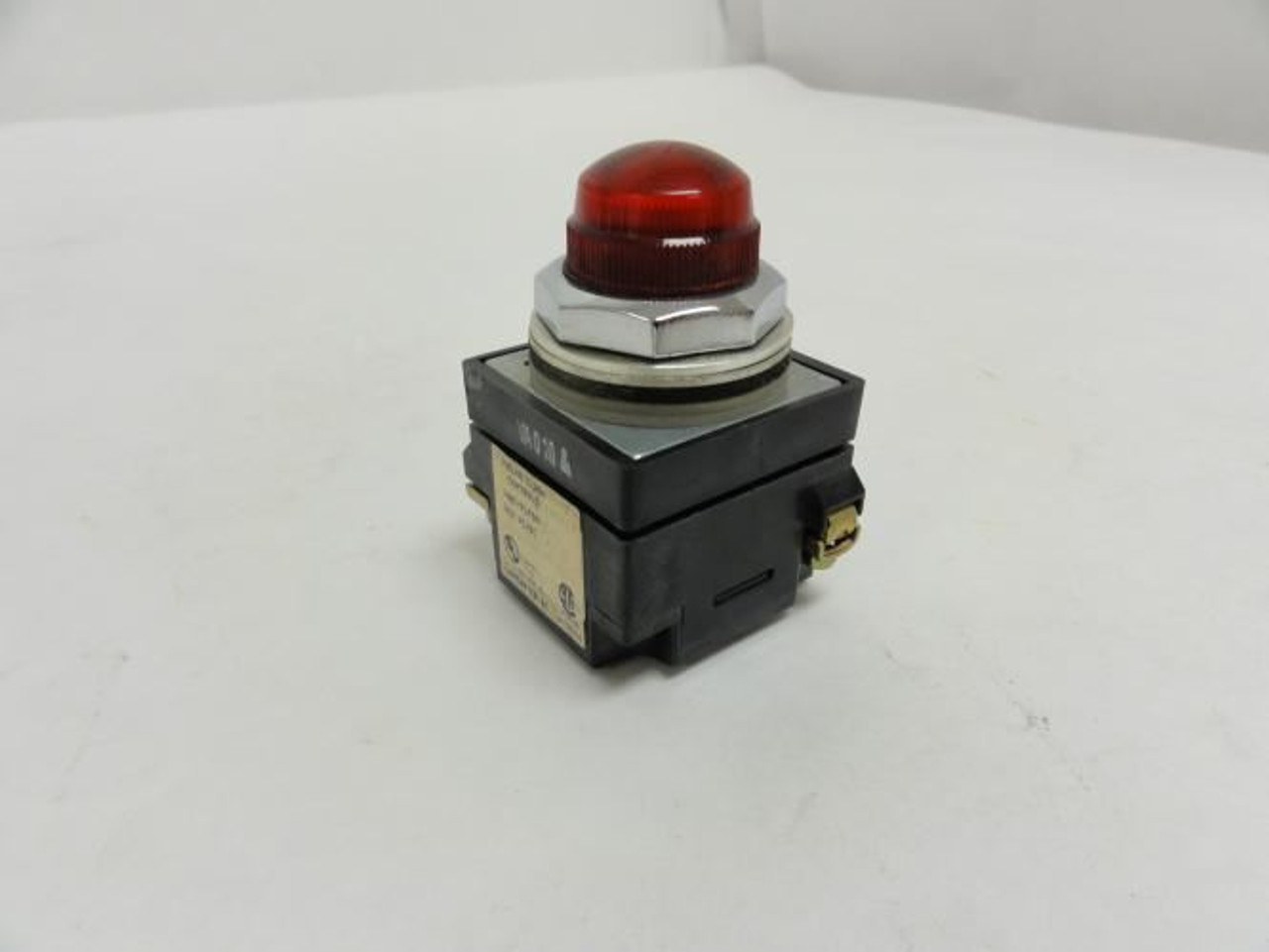 Joslyn Clark 100TPLF8R; Pilot Light BUL 100T; Red; 24VAC