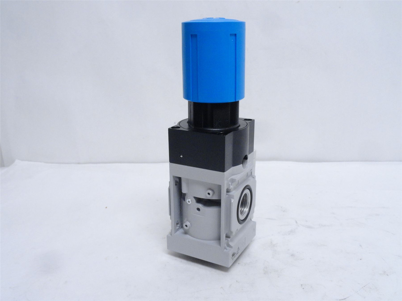 Festo MS6-LRP-1/2-D4-A8-Z; Pressure Regulator 1/2 x 1/4NPT