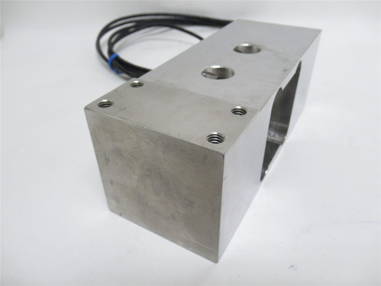 Sensortronics 60060-250L-NC-02F; Single Point Load Cell 250LBS