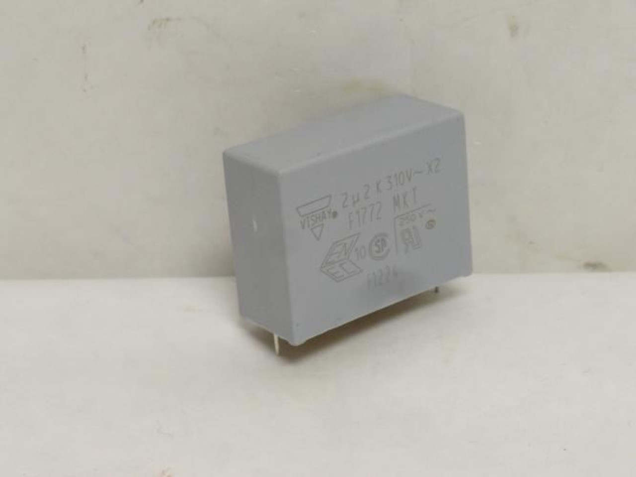 Vishay F17725222000; Safety Capacitor; 310V; Solder Mount