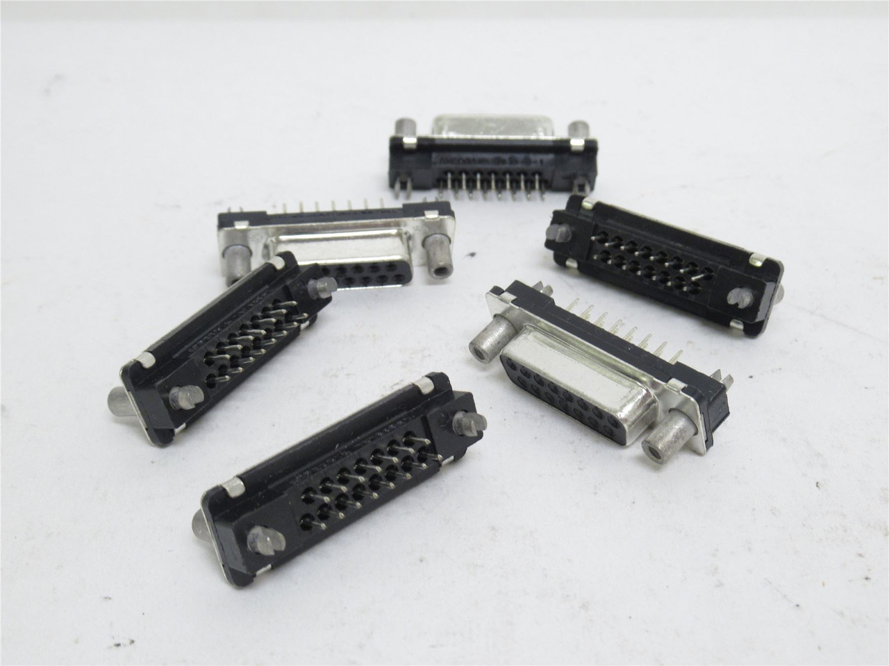 Amp 787683-1; Lot-6; D-Sub Standard Connectors; 15-Pin