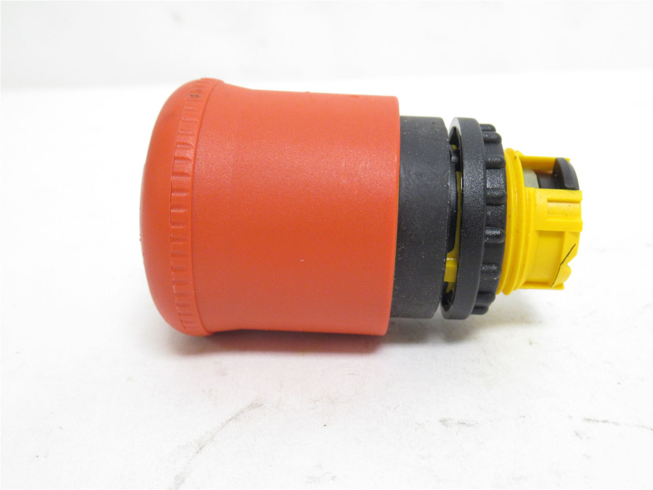 Eaton M22-PV/K11; Emergency Stop Switch; Push-Pull; Screw