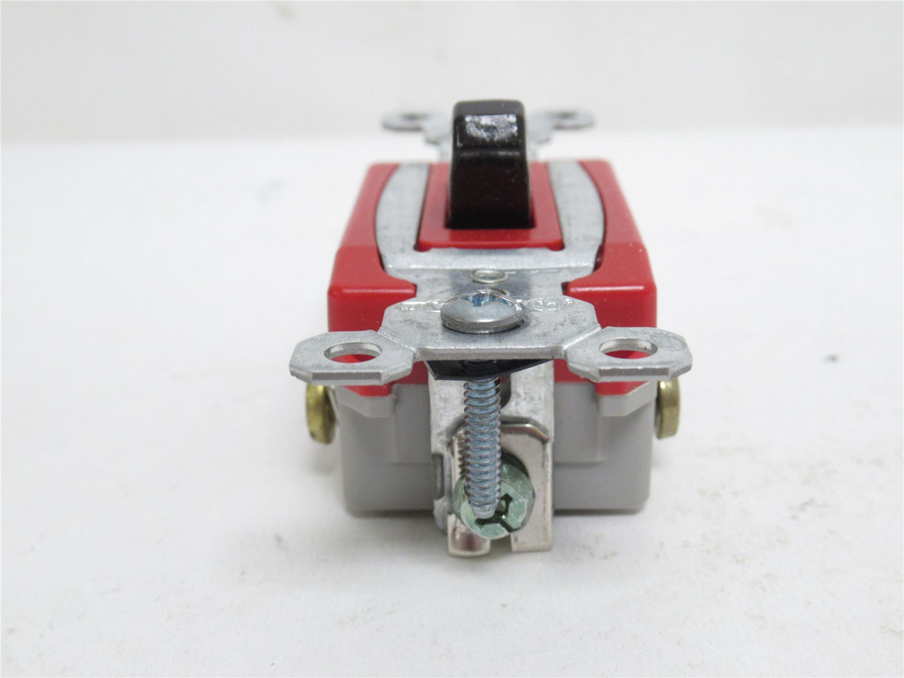 Legrand PS20AC3; Wall Toggle Switch; 20A; 120/277VAC; 3-Way