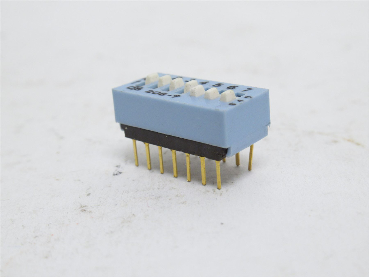 CTS Electronic 206-7 6-42; Lot-13 DIP Switch; 7-Section; 50VDC
