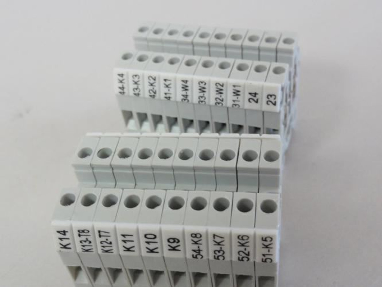 Cabur RN300GR; LOT-21 Terminal Block 1.5mm 500V