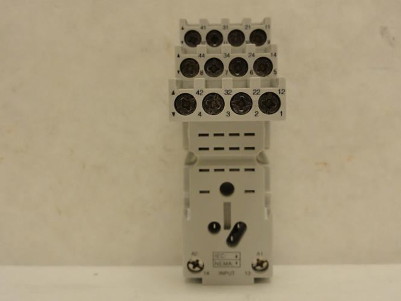 Eaton D2PAP; Relay Socket; 14-Pin; Flat Elevate; 10A@300V