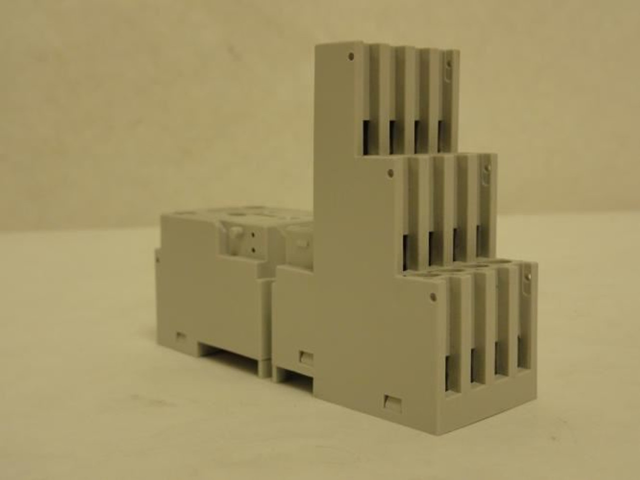 Eaton D2PAP; Relay Socket; 14-Pin; Flat Elevate; 10A@300V