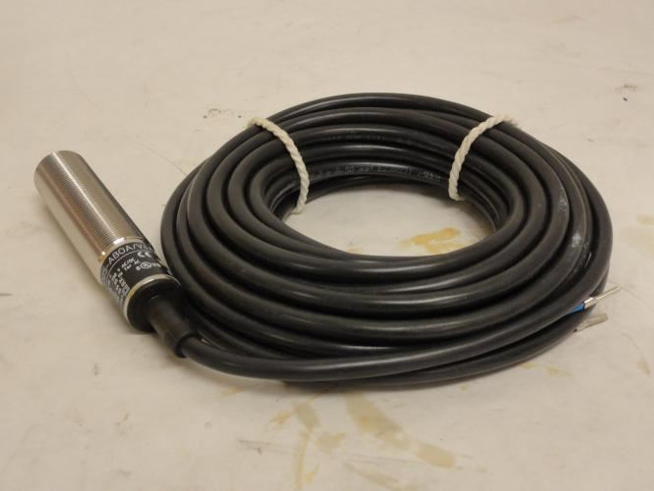 Efector IG0328; Prox Switch; 20-250VAC/DC; NO HARDWARE