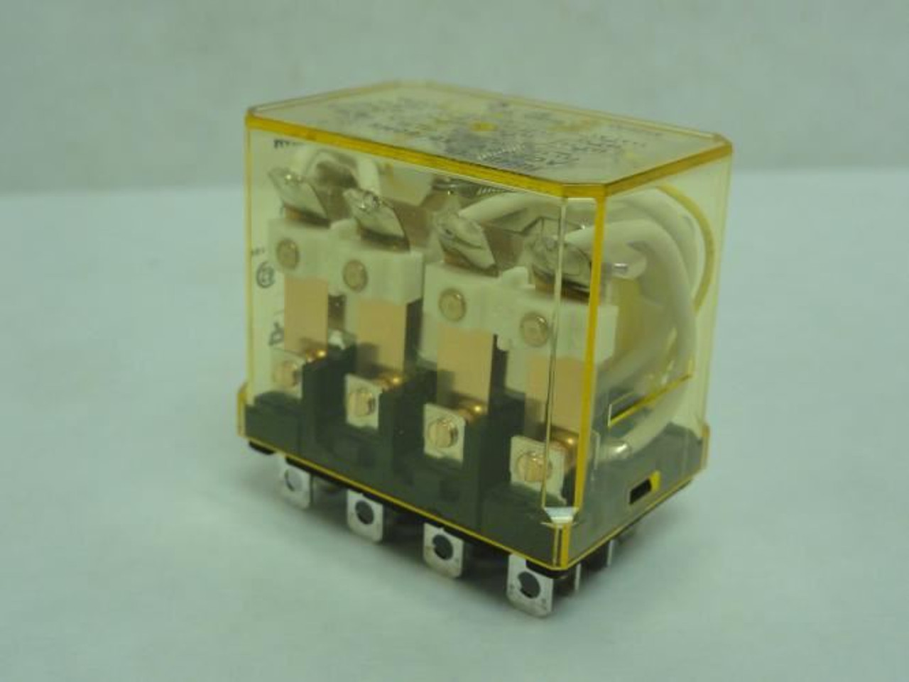 Idec RH4B-ULAC230V; Relay; 10A; 4PDT; 140VAC; Coil: 230VAC