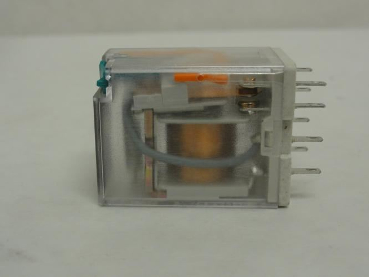 ABB 1SVR405611R1000; Relay; 12A; 250Vac; SPDT; Coil: 24Vdc