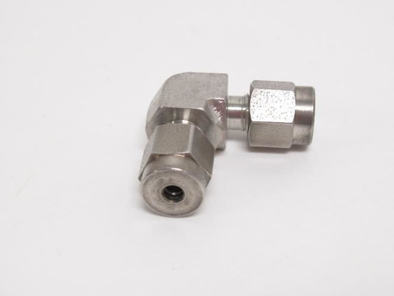 Brennan N2500-02-02-SS; Tube Elbow; SS-316; 90Deg; 1/8"