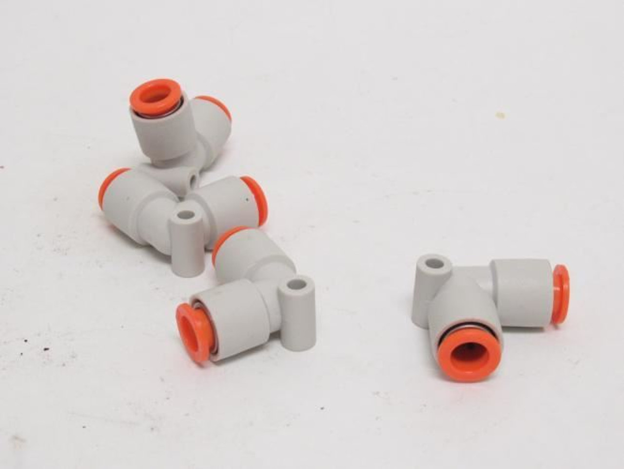 SMC KQ2L09-00A; Lot-4 Tube Elbows; 90Deg; 5/16"PTC