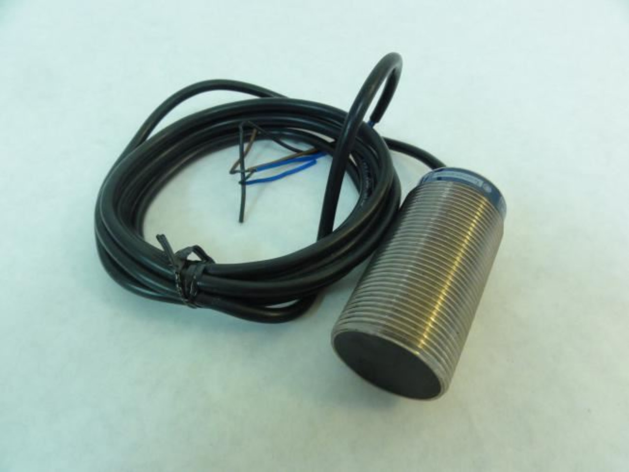 Telemecanique XS630B1PBL2; Proximity Sensor; 12-48VDC