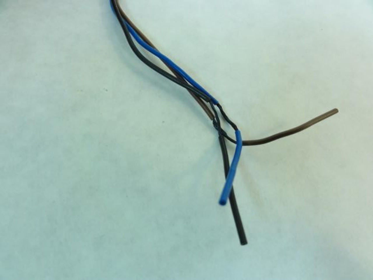 Telemecanique XS630B1PBL2; Proximity Sensor; 12-48VDC