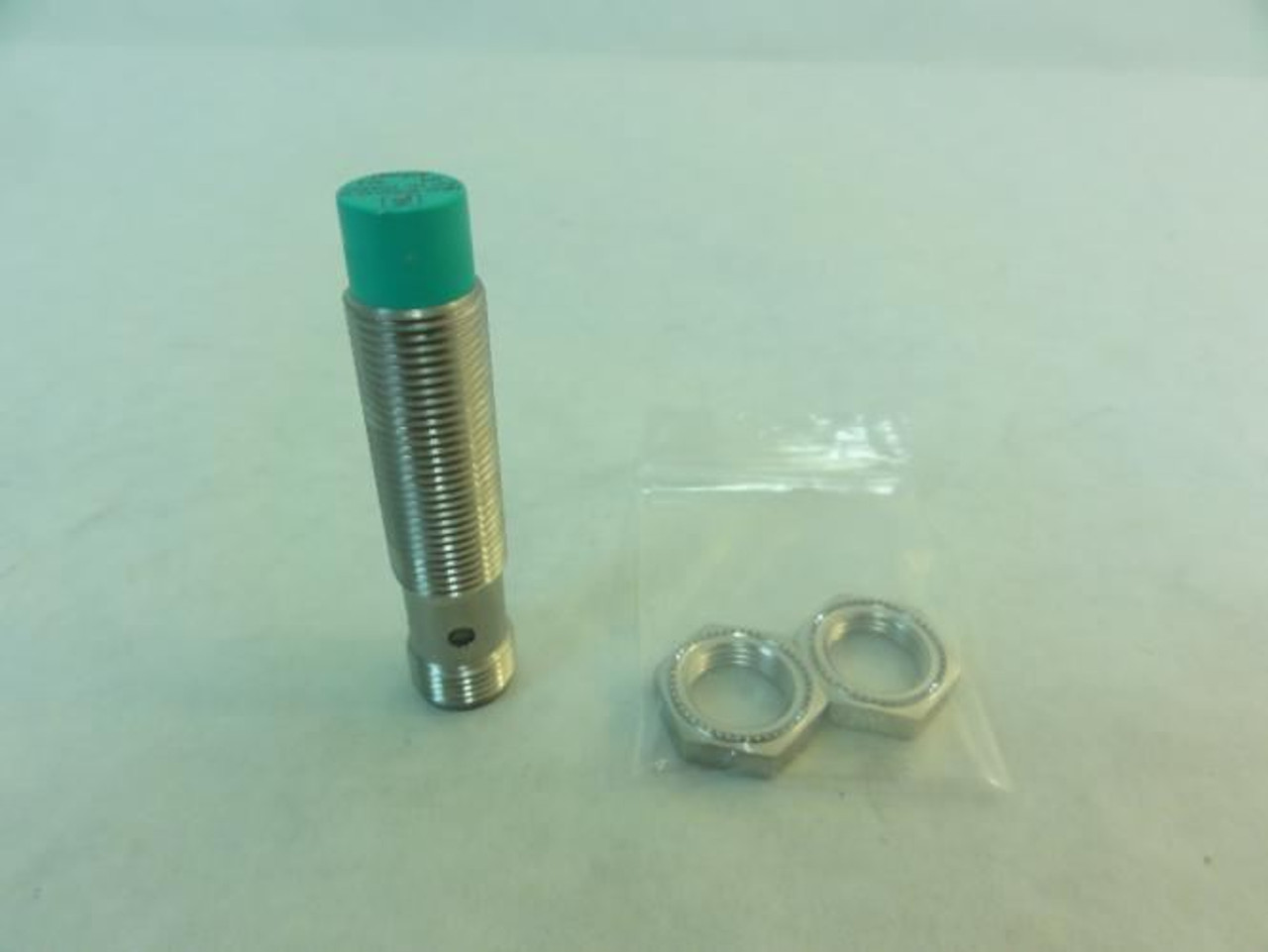 Pepperl+Fuchs 208561; Proximity Sensor; 10-30VDC; 200mA