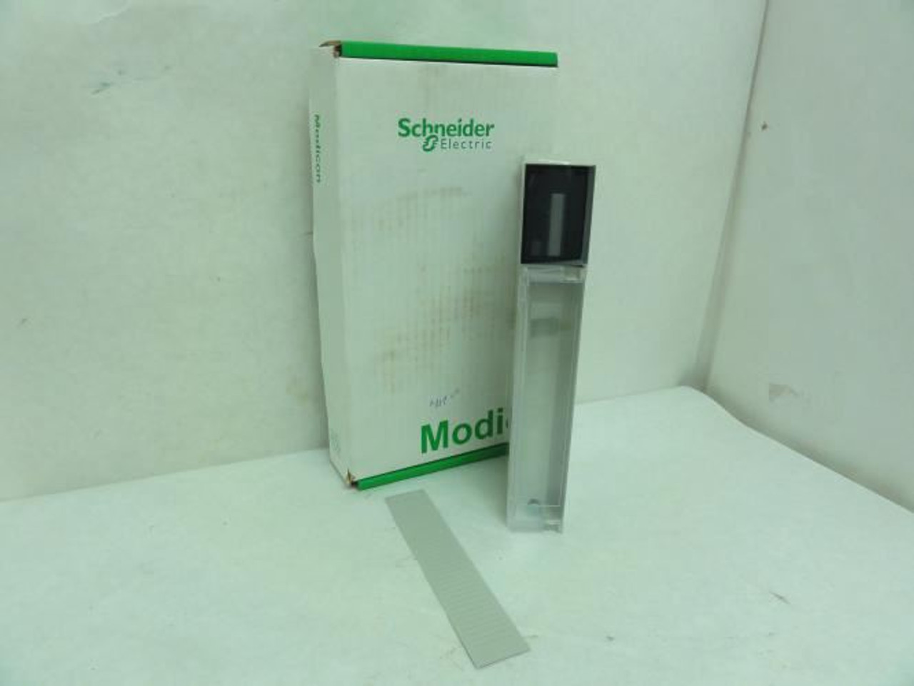Schneider 140XCP51000; Module Empty With Cover