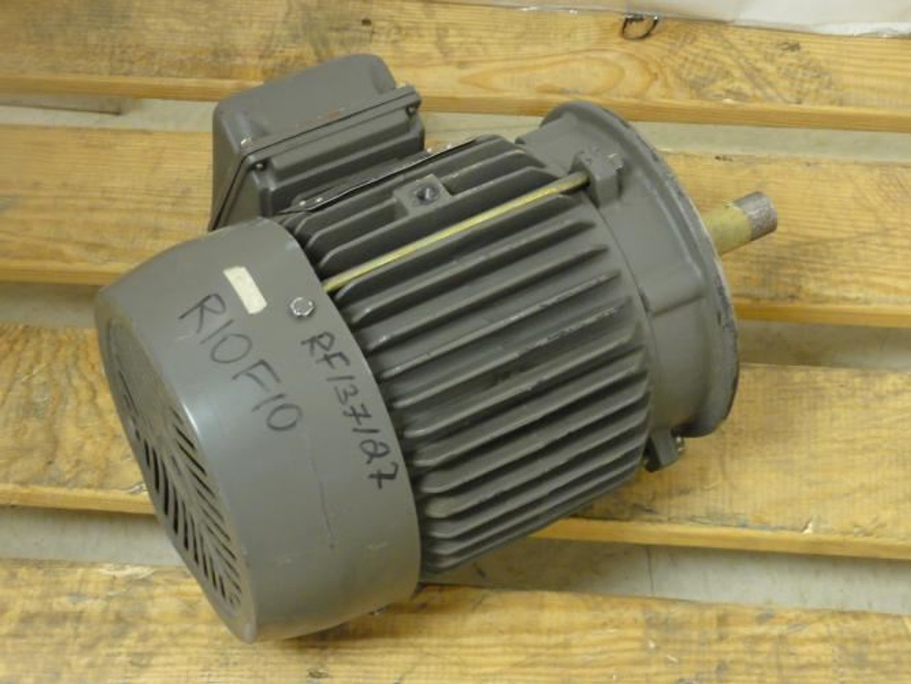 Toshiba 4DA003L1EZFFGD; AC Motor; 3Hp; 4P; 230/460V; 1730Rpm