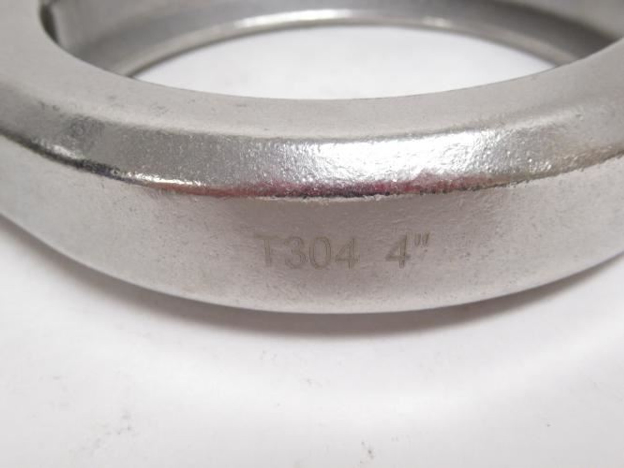 MFG- DX13ILB400; Single Bolt Clamp; SS-304 Missing Bolt; 4"